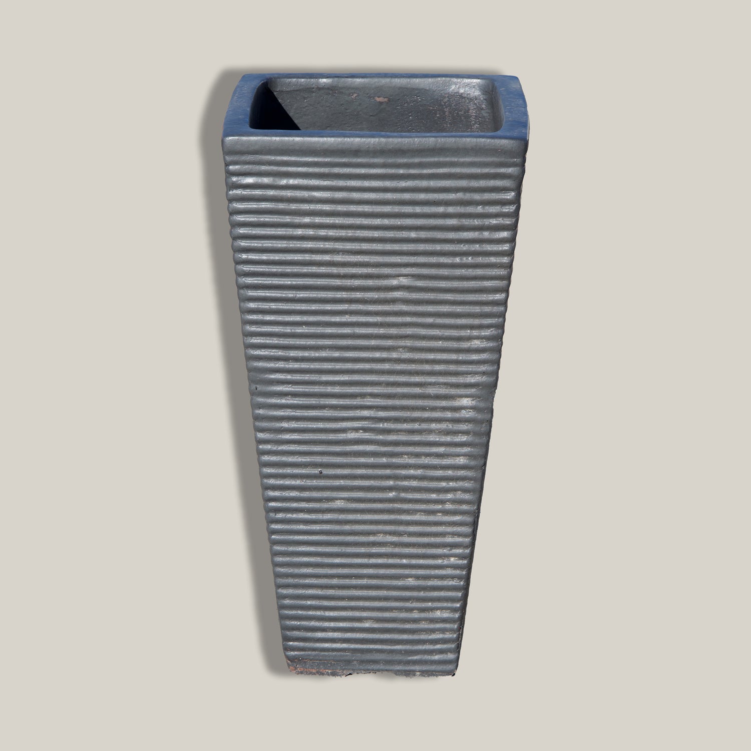 297M19 - Matte Black Horizontal Line Ceramic Square Planter