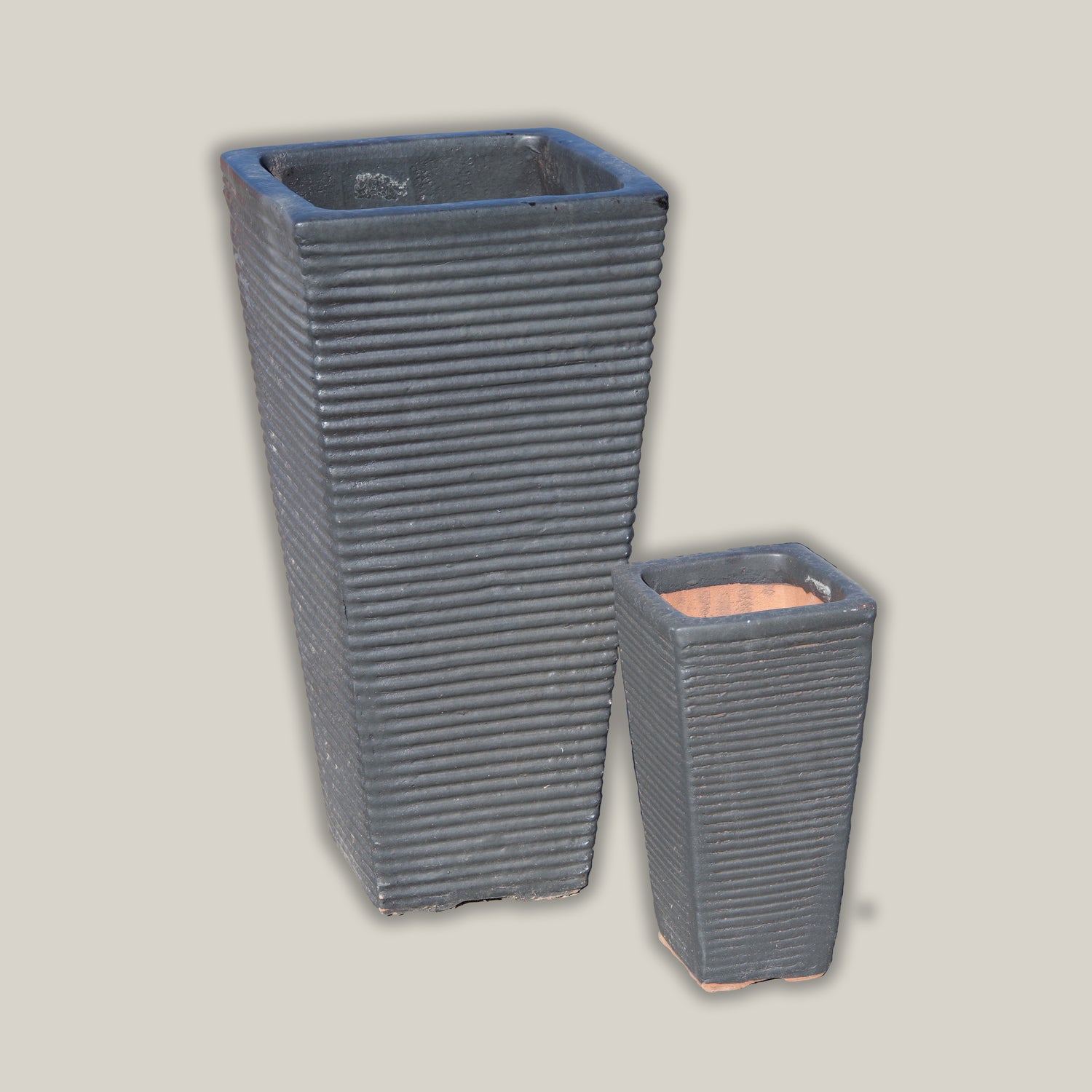 297M19 - Matte Black Horizontal Line Ceramic Square Planter