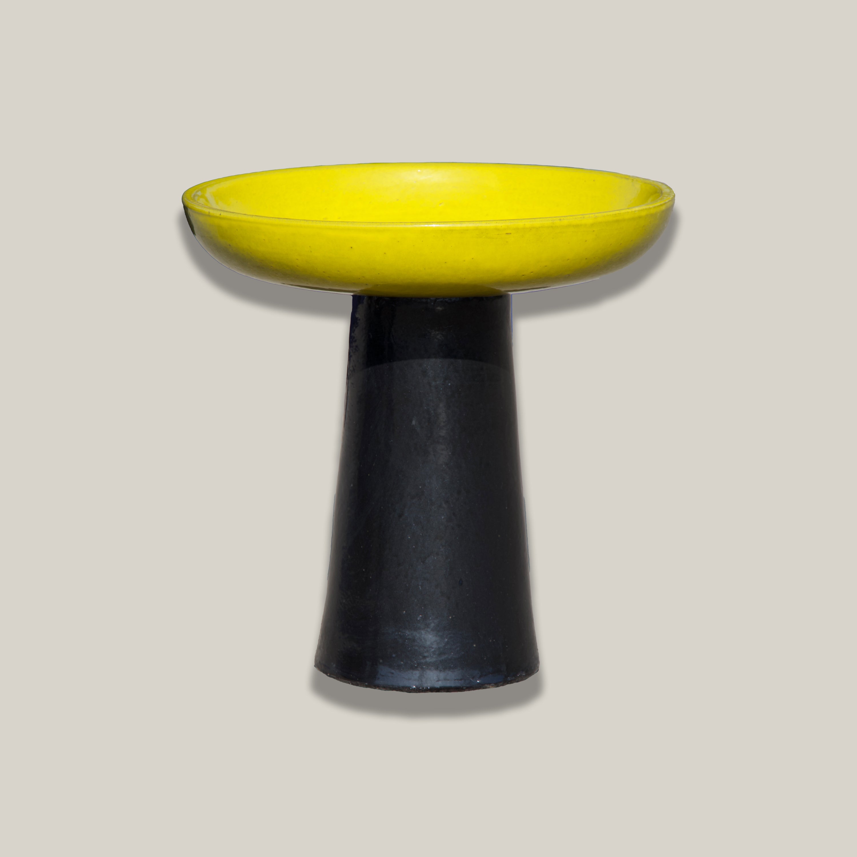 3106L38FS - Ceramic Bird Bath - Atomic Yellow Top and Black Stand