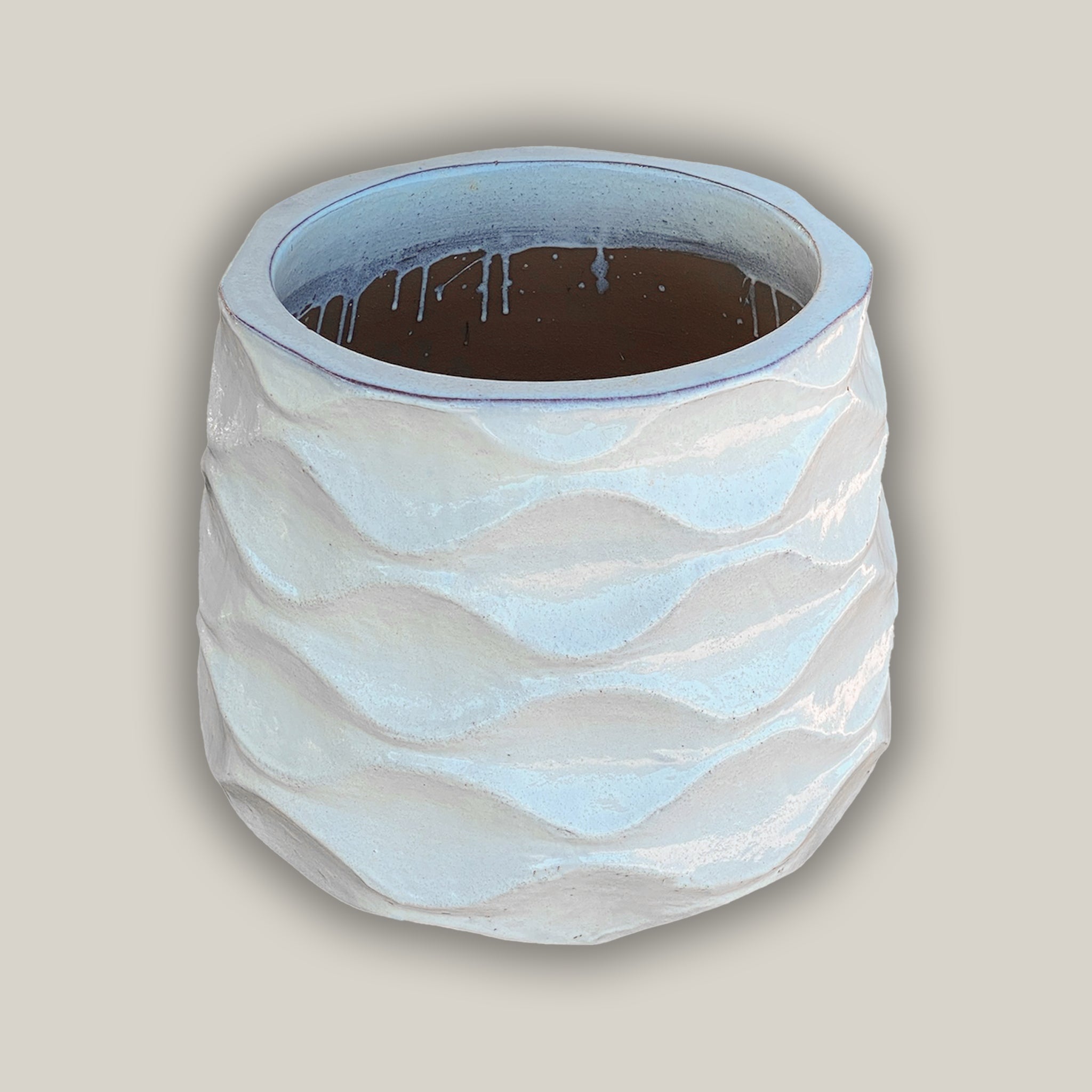 6101H25FS - White Modern Wave Round Ceramic Planters - FREE SHIPPING