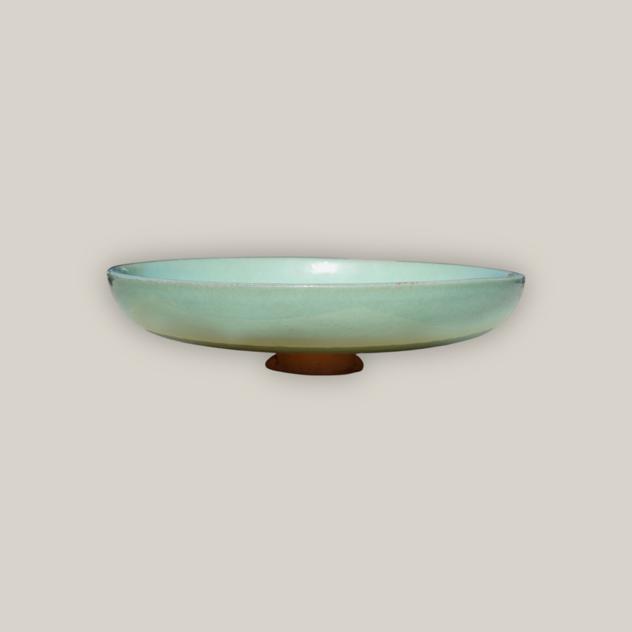 3106L16 - Ceramic Bird Bath - Green Cream Top & Black Stand