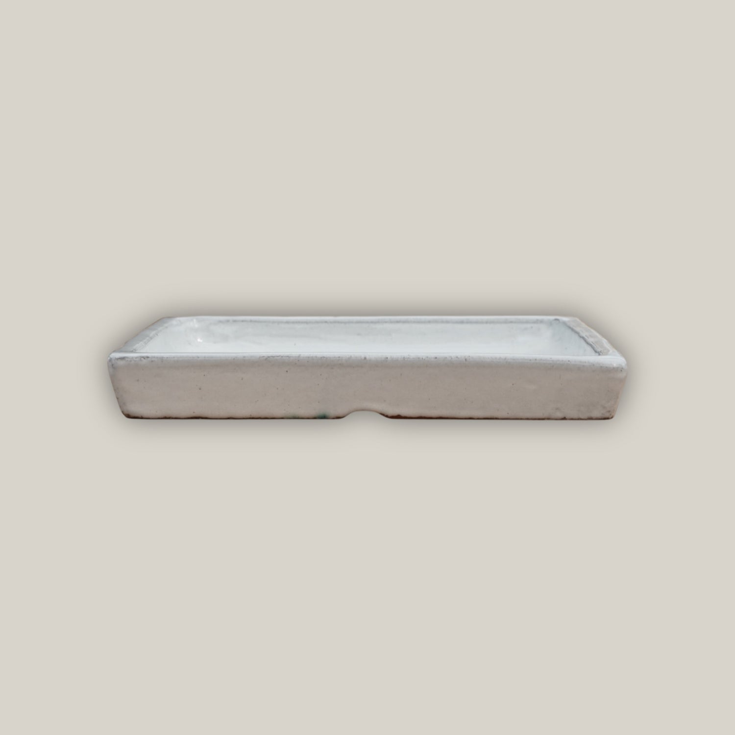 White square plant saucer made from ecofriendly ceramic