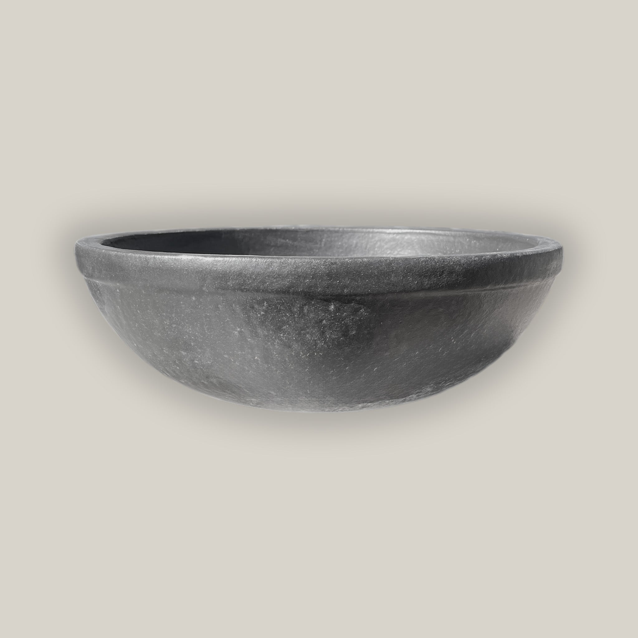 3117L1 - Matte Black Shallow Ceramic Bowl