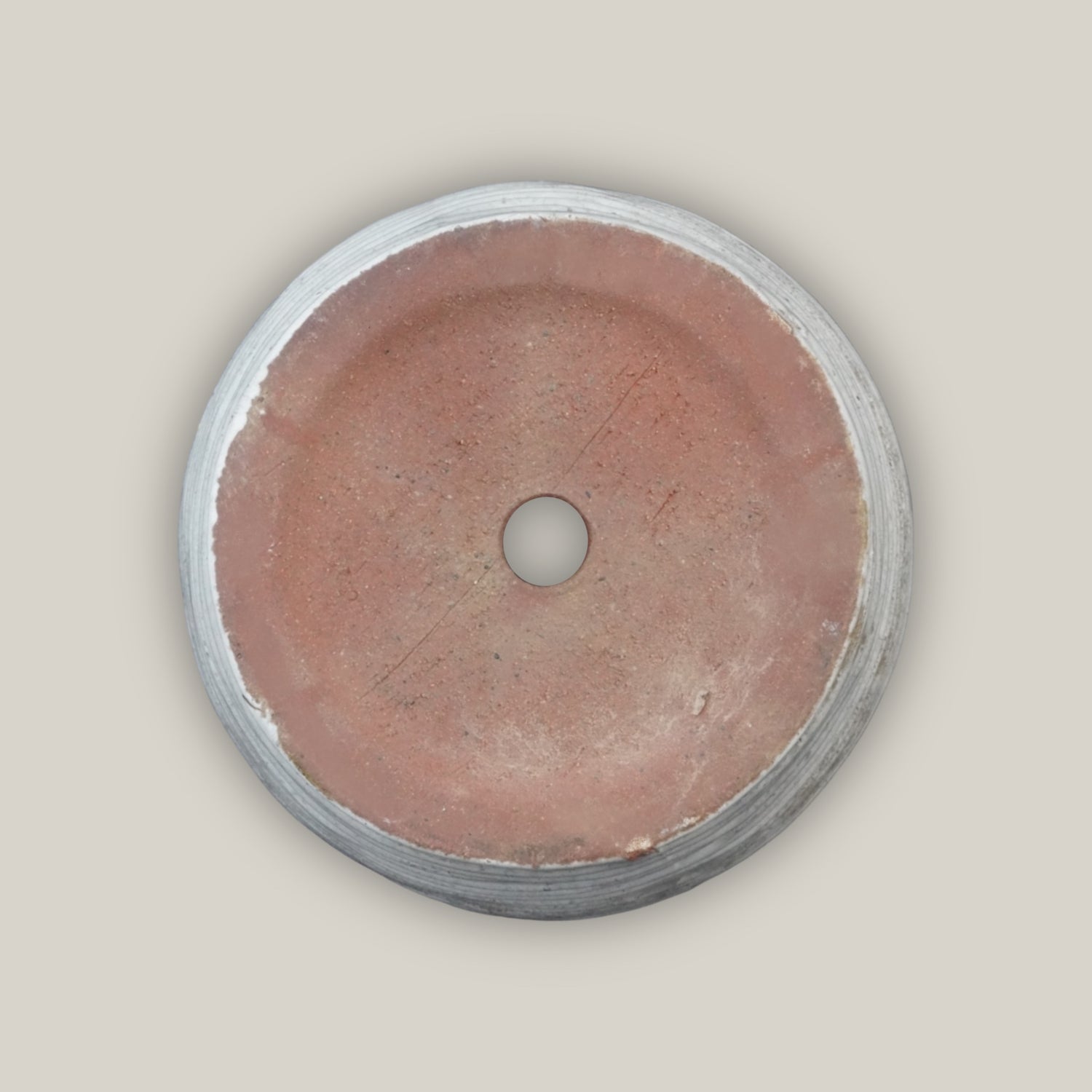 back of white stripe plant pot