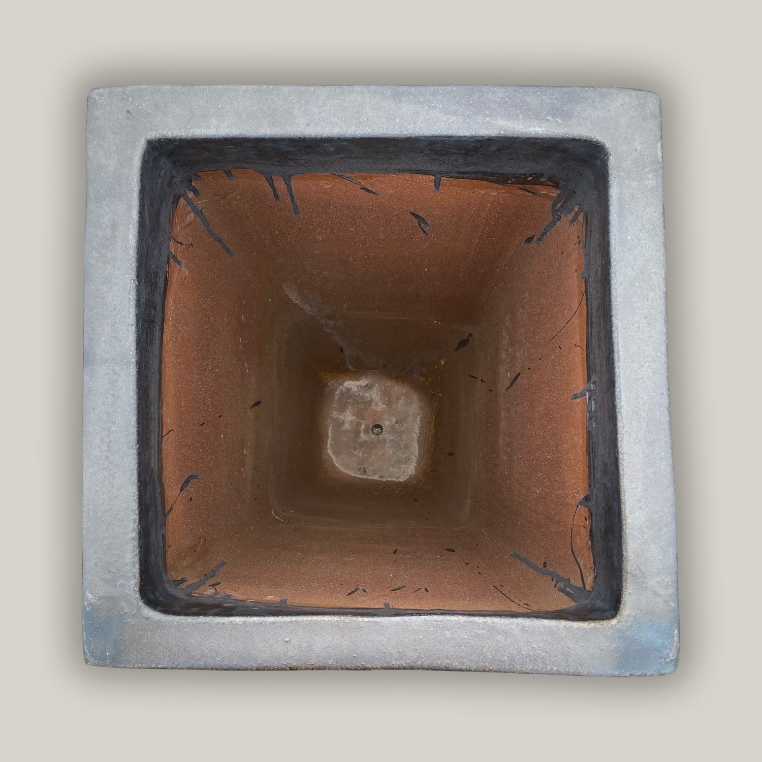 6016H33 - Matte Black Wedge Planter