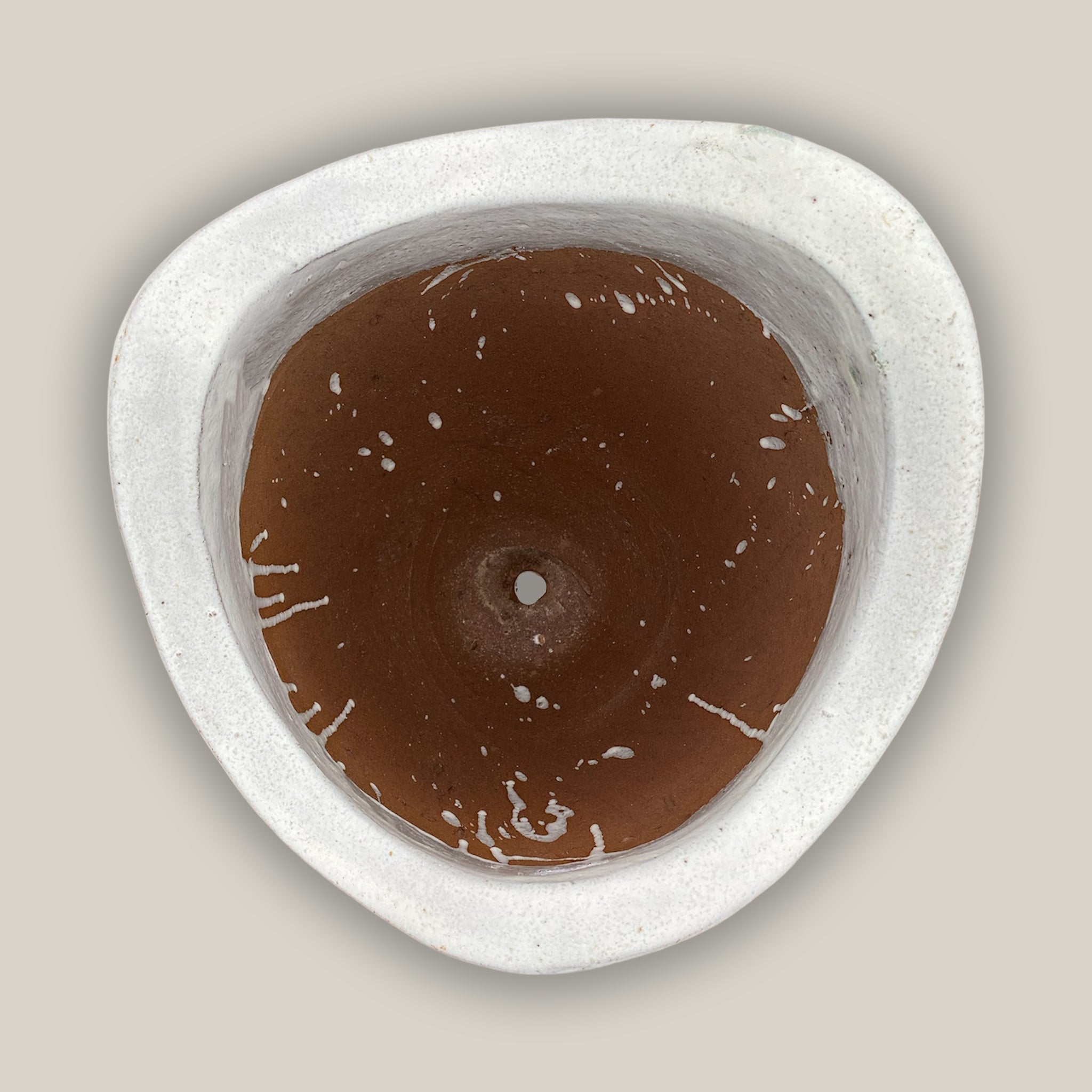 8956N12 - White Wavy Rim Ceramic Planter