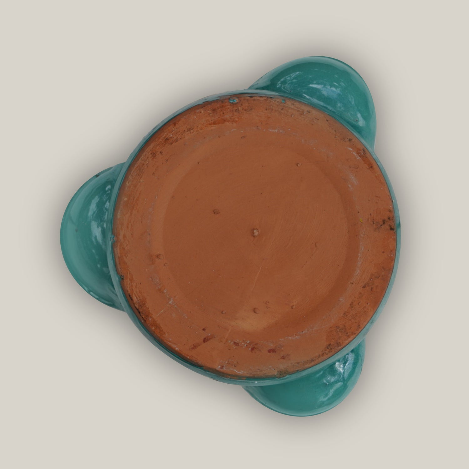 Bottom view of Strawberry style ceramic pot