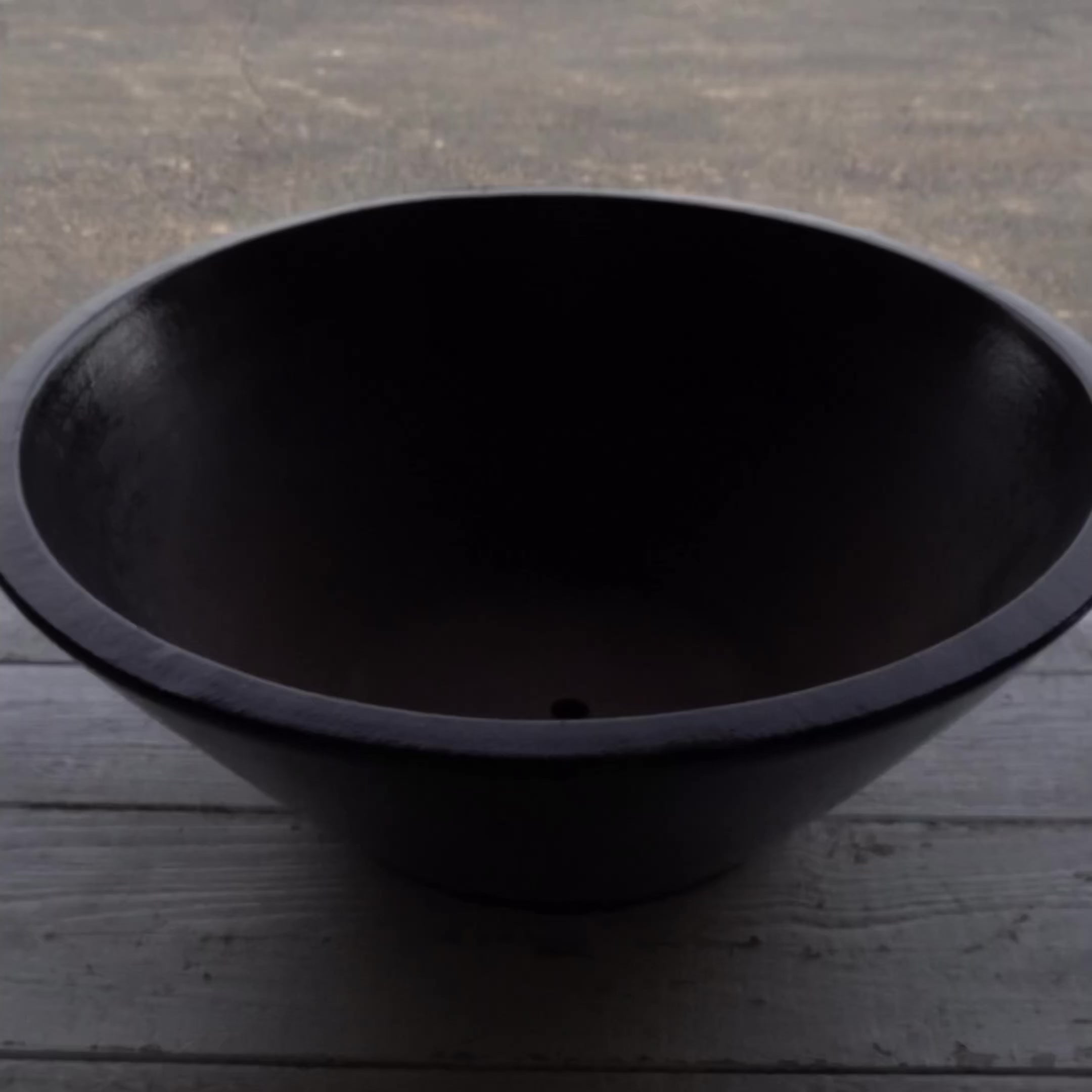 Black low wide planter highlights