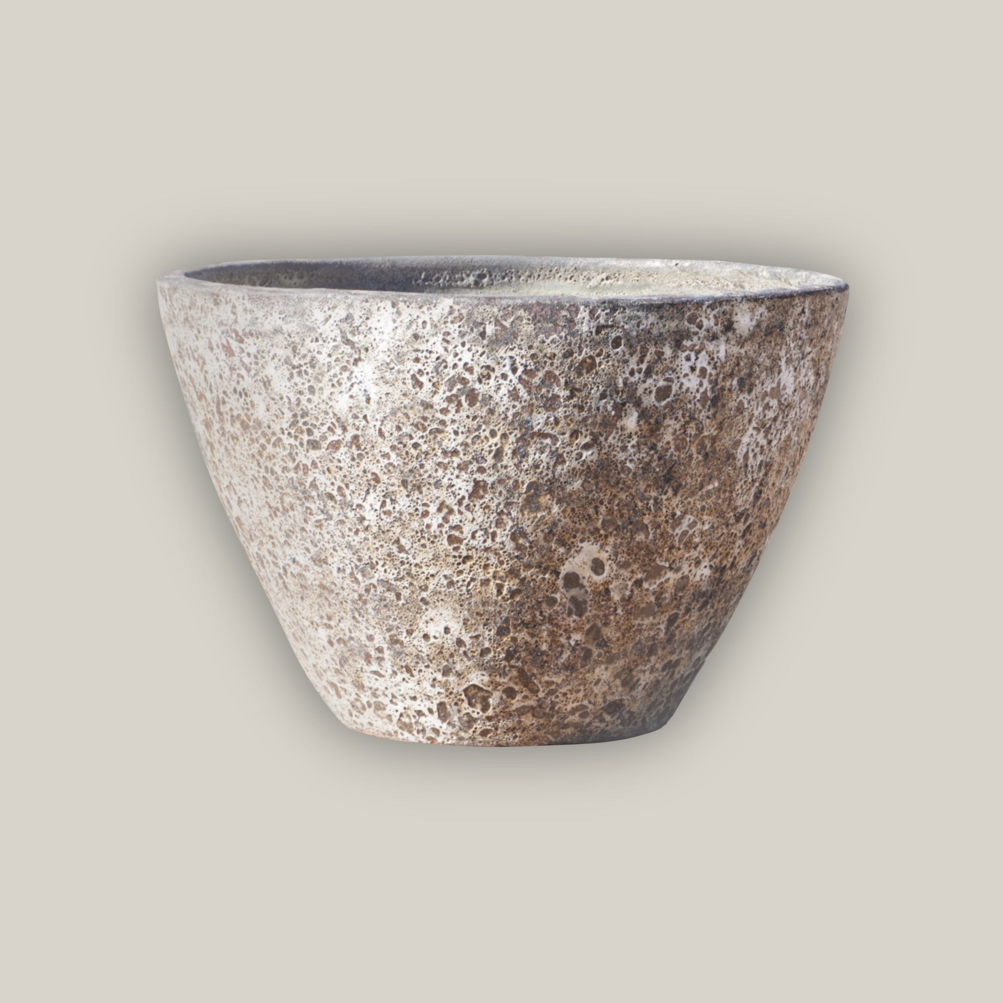 602R29 - Relic Rust Rustic Low Cone Ceramic Planter