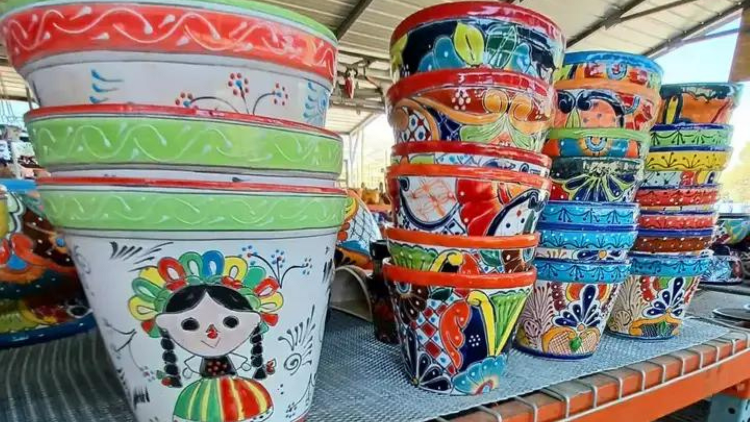 Spruce Up Your Home This Holiday Season with Mexican Plant Pots