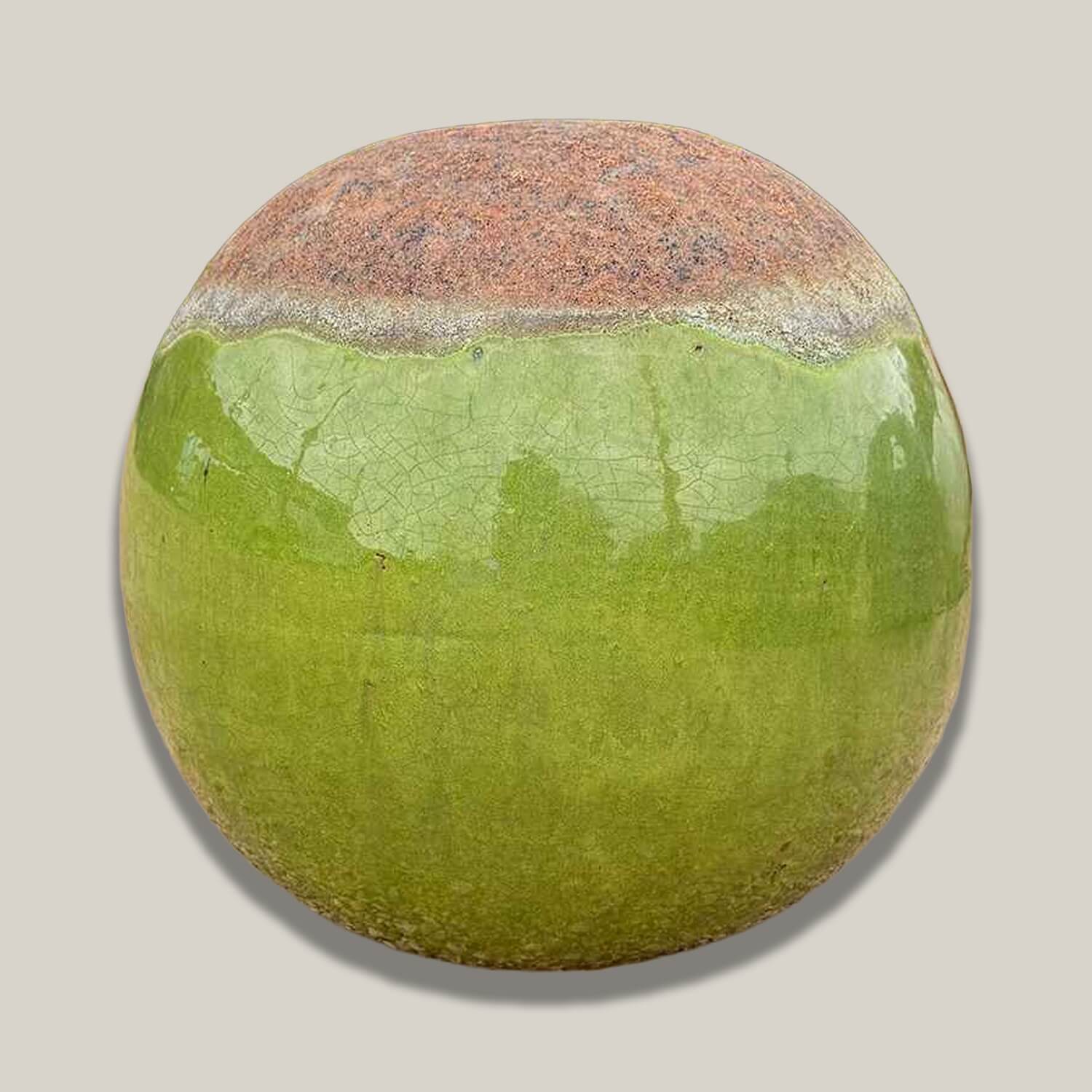 Decorative garden spheres  in smooth, glossy finish