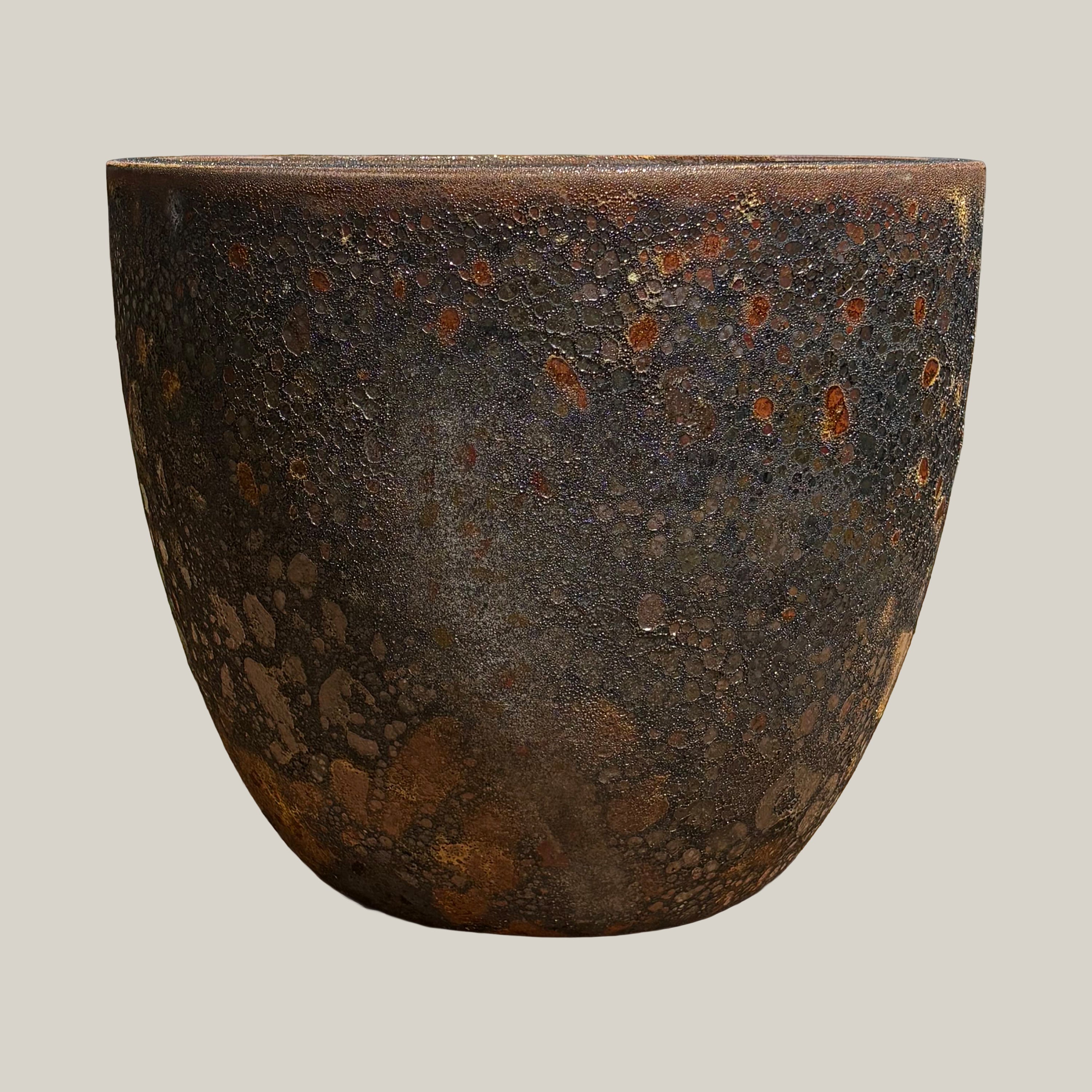 Black Coral Lion Egg Planter