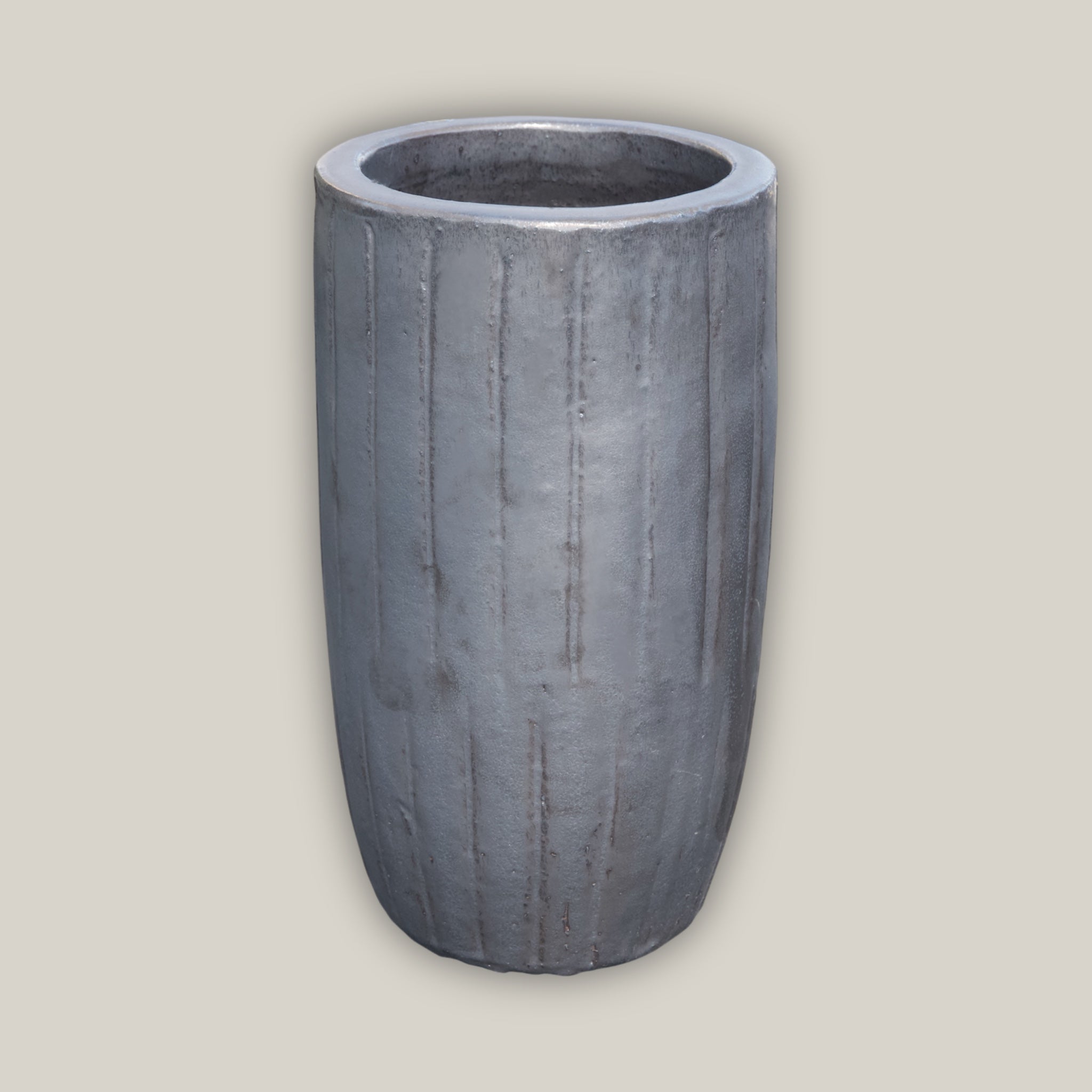 8423N14 - Matte Black Vertical Lines Round Ceramic Planter