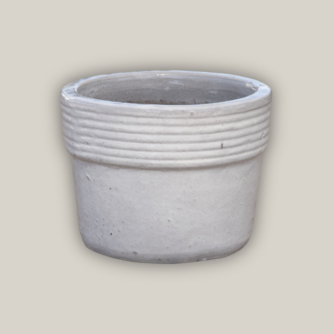 9086C16 - White Lined Rim Round Ceramic Planter