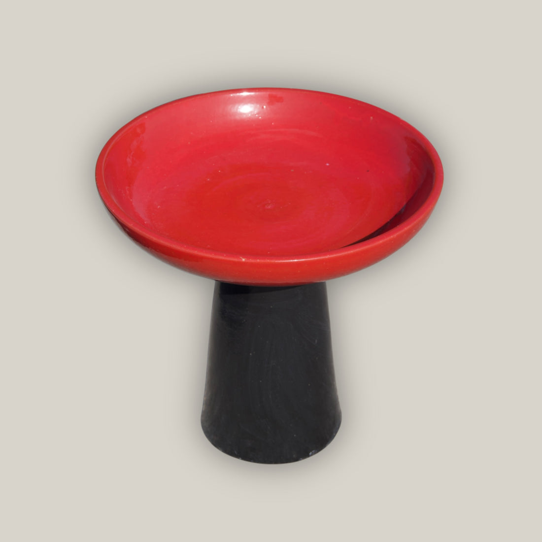 3106L14 - Ceramic Bird Bath - Bright Red Top &amp; Black Stand