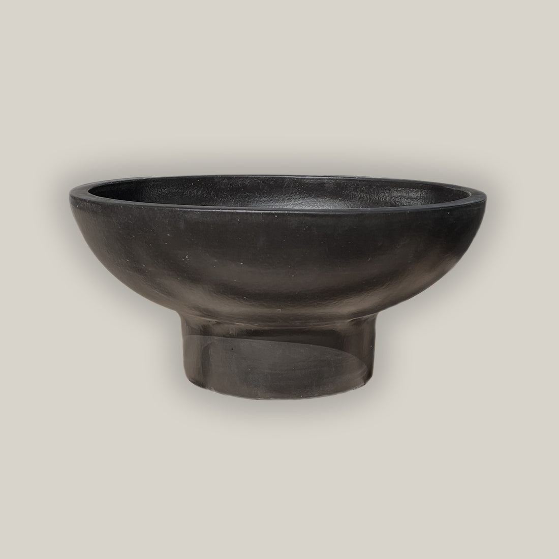 3064L1 - Matte Black Short Contemporary Ceramic Planter