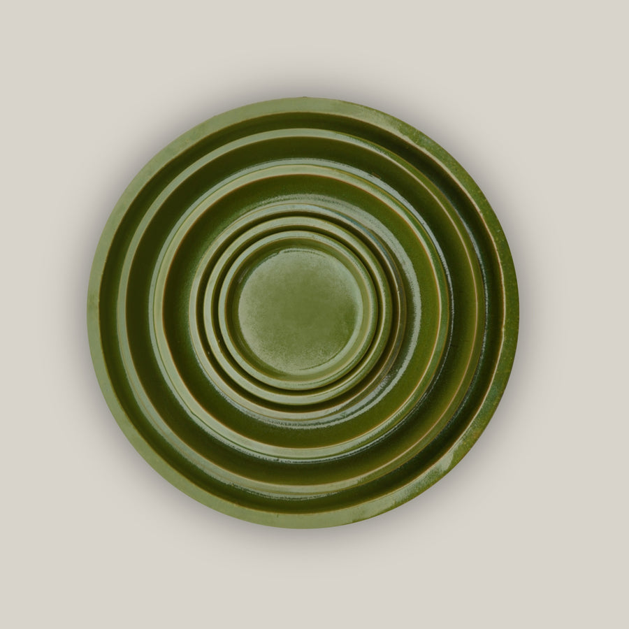 Apple Green Round Ceramic Saucer - Lion ten thousand pots