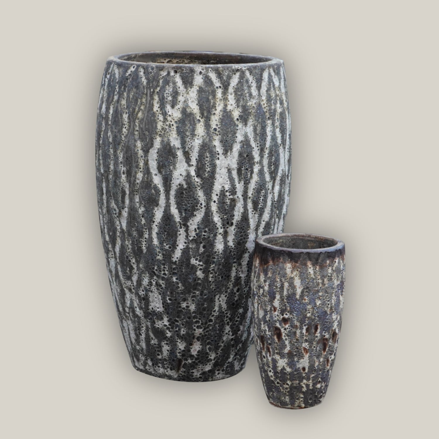 9990C37 - Seafoam Black Tall Ceramic Seagrass Planter