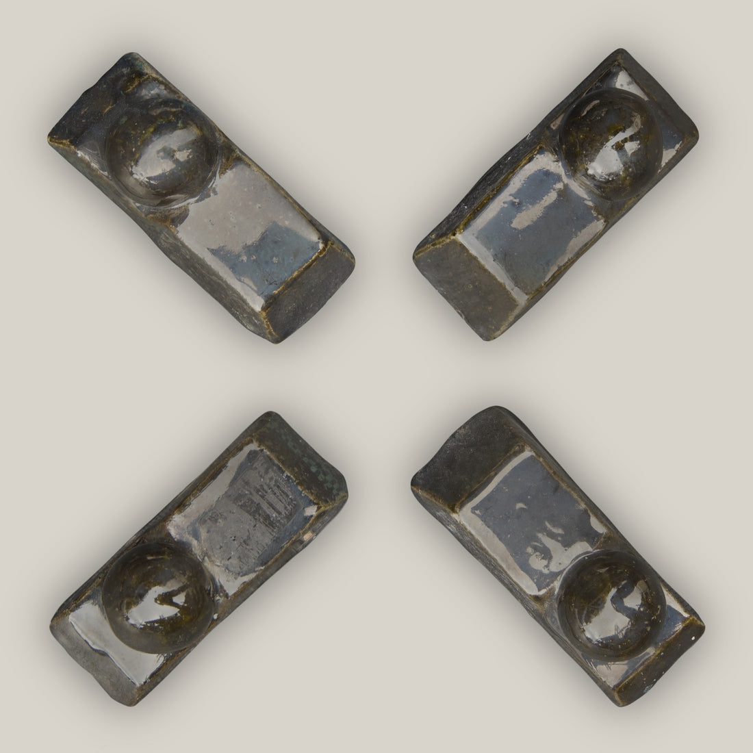 Shiny Black Ceramic Bari Pot Feet - Ten Thousand Pots - 4