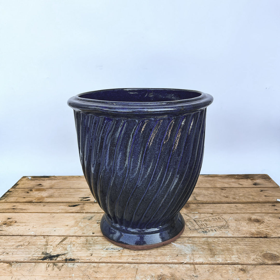 Ceramic Ridged Urn | Ten Thousand Pots