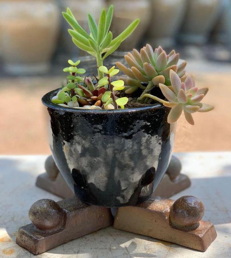 Angkor Ceramic Pot Feet | Ten Thousand Pots